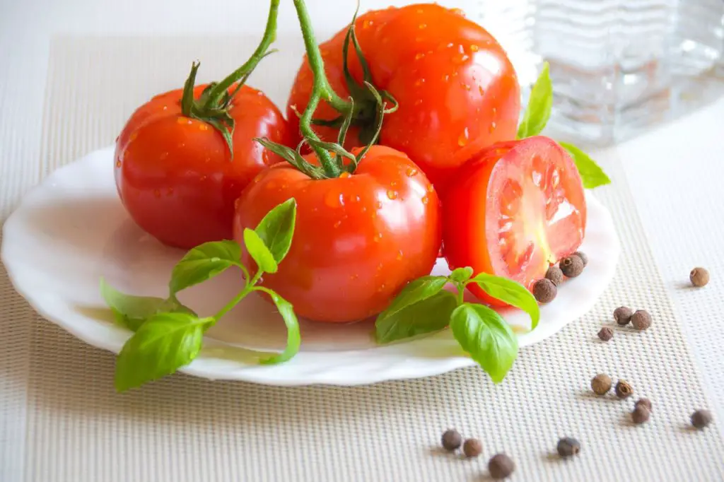 tomatoes for snack